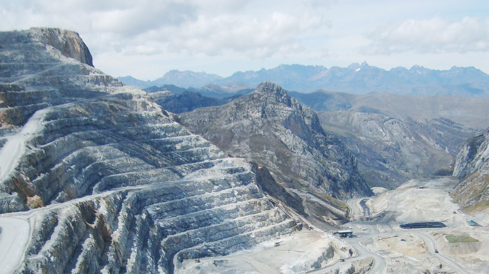 Compañía Minera Antamina polymetallic mining