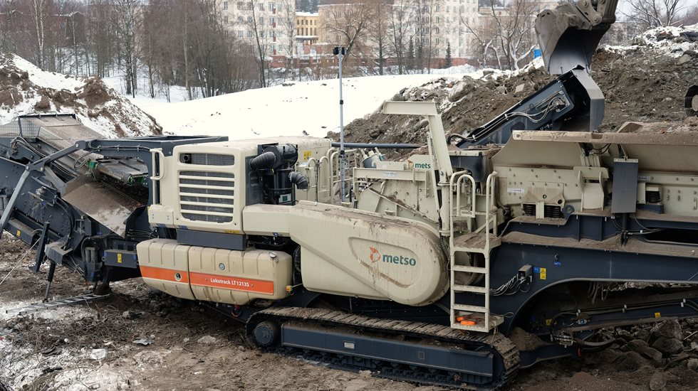 Lokotrack LT1213S at Ahosen Palvelut site