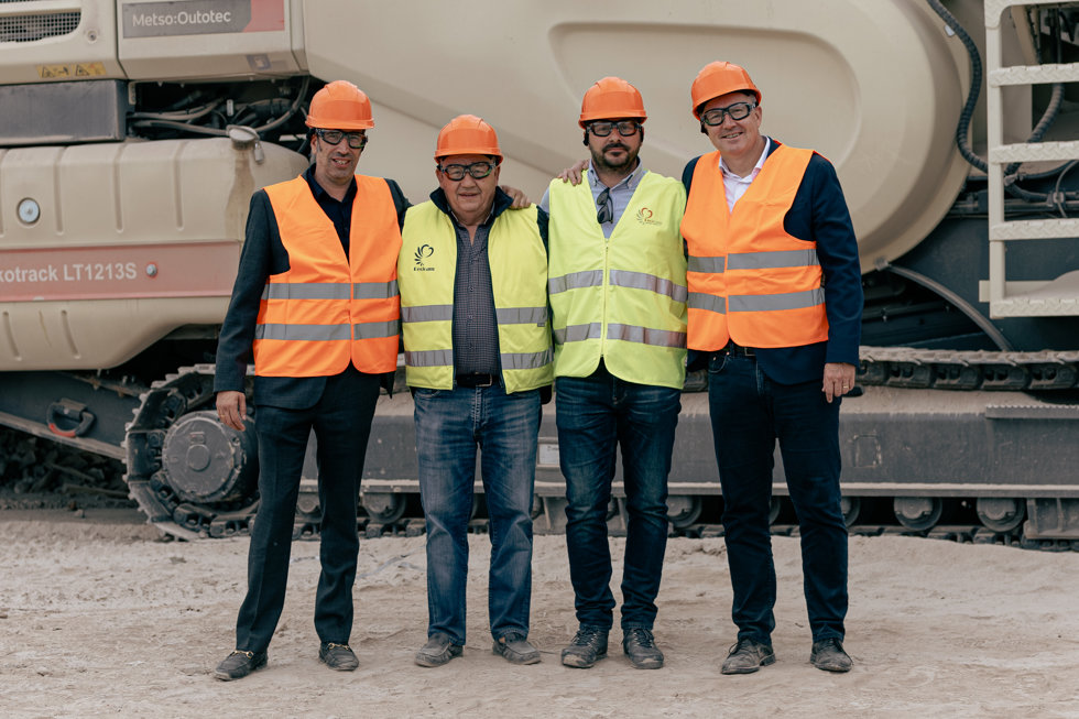 图中从左至右依次为：Juan Rodriguez (HJM公司)，Juan Camacho(Recicam公司)，Juan Manuel Camacho (Recicam公司)，Renaud Lapointe (美卓公司)。