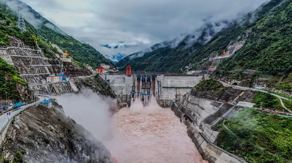 托巴水电站全景