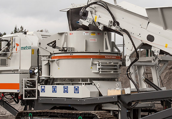 Lokotrack® LT7150™移动式立轴冲击式破碎站