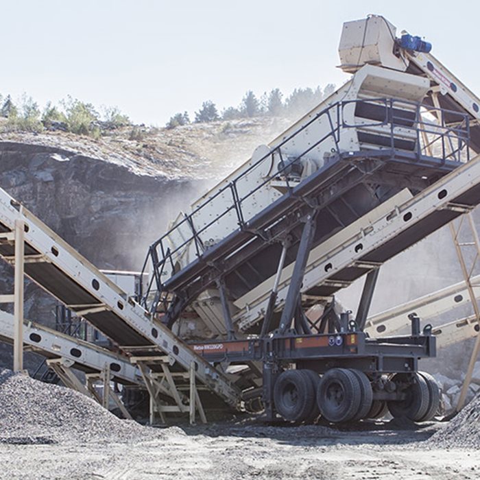 Crushing and screening plants.