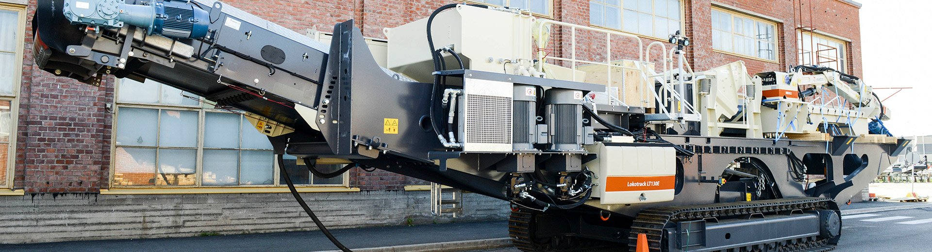 Lokotrack® LT130E™移动式颚式破碎站